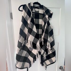 Jolt Black and White Checkered Fringe Accent